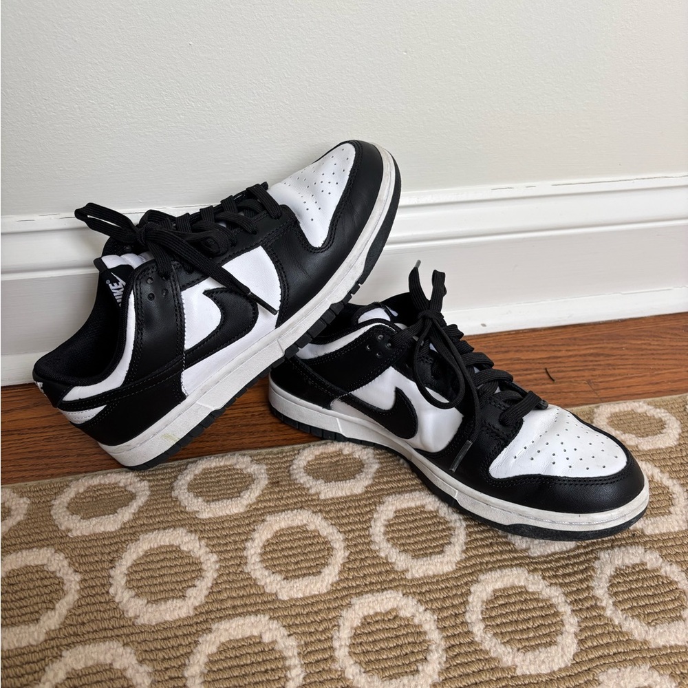 Nike Dunk Panda Sneakers
